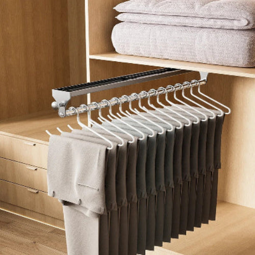 cintre rangement extensible pour visualiser pantalon