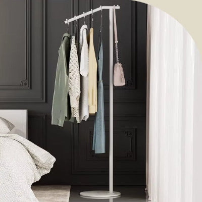 valet de chambre lit fenetre suspendu vetement sac