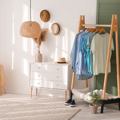 portant vetement bois cintre bois t-shirt chemise chaussure etagere commode