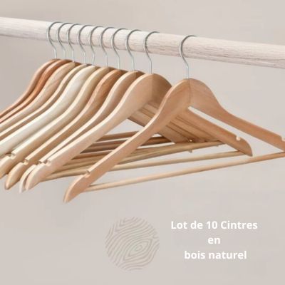Cintre-en-bois-naturel-qui-dure-toute-une-vie