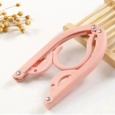 Cintre-pliant-rose-bisous