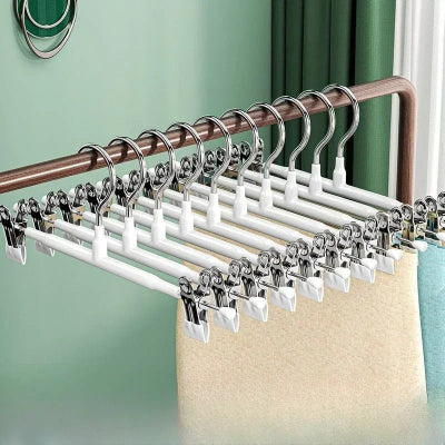 cintre à pantalon blanc