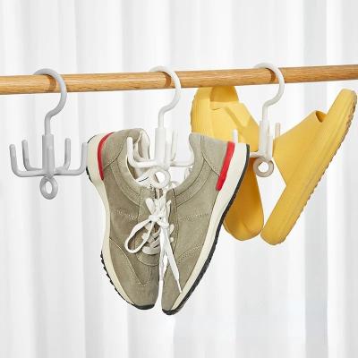 cintre ceinture pour faire sécher les baskets et les claquettes