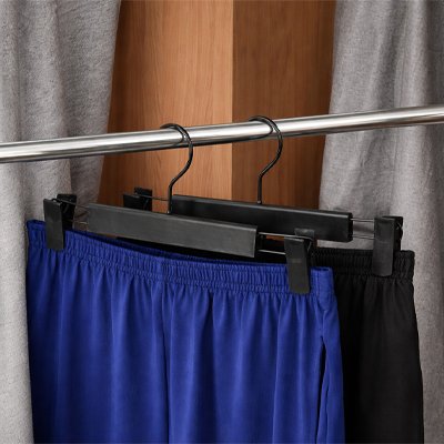 cintre pantalon​ suspendu jogging dressing