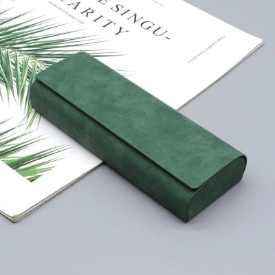 étui à lunettes rigide vert