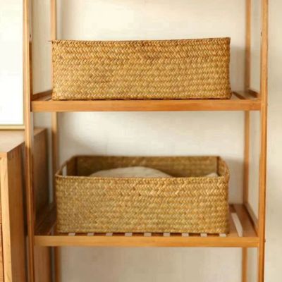 panier de rangement pose étagère bois rendu chaleureux harmonieux
