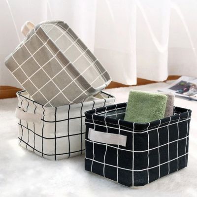 panier de rangement tissu quadrillage blanc gris noir chambre