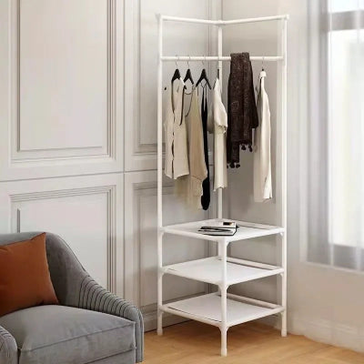 portant vetement d angle pour son premier appartement