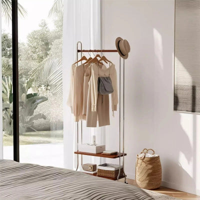 portant vetement design marron et chrome chambre