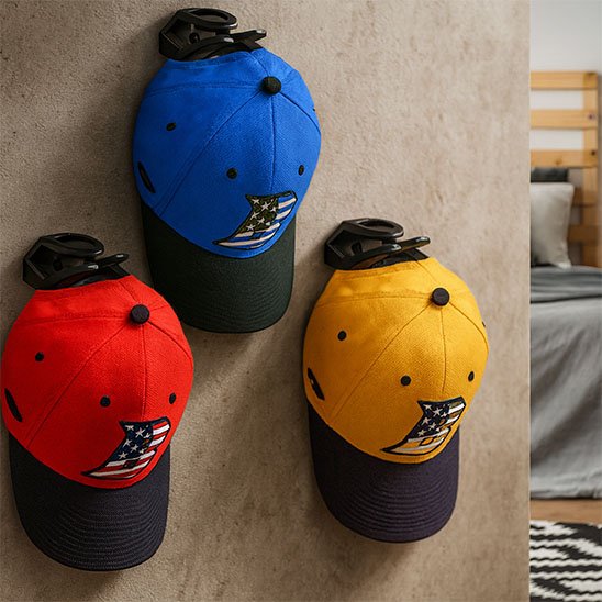 rangement casquette aligne avec casquette décoration mur
