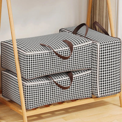 sac de rangement vetement empilé portant vetement bois