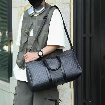 sac de voyage homme porte en  bandoulière homme casque montre