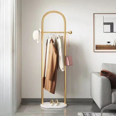valet de chambre beau dore veste manteau chapeau sac suspendu