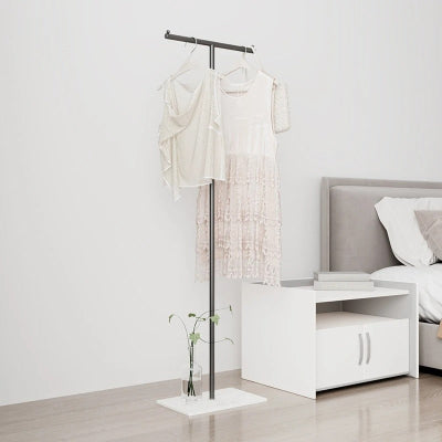 valet de chambre en forme T noir chevet lit