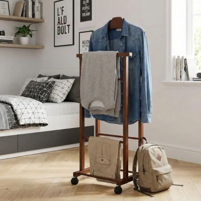 valet de chambre suspendu chemise jean pantalon chambre adolescent