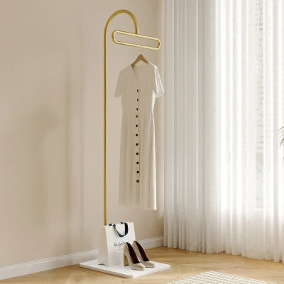 valet de nuit stylé doré suspendu robe chaussure sac